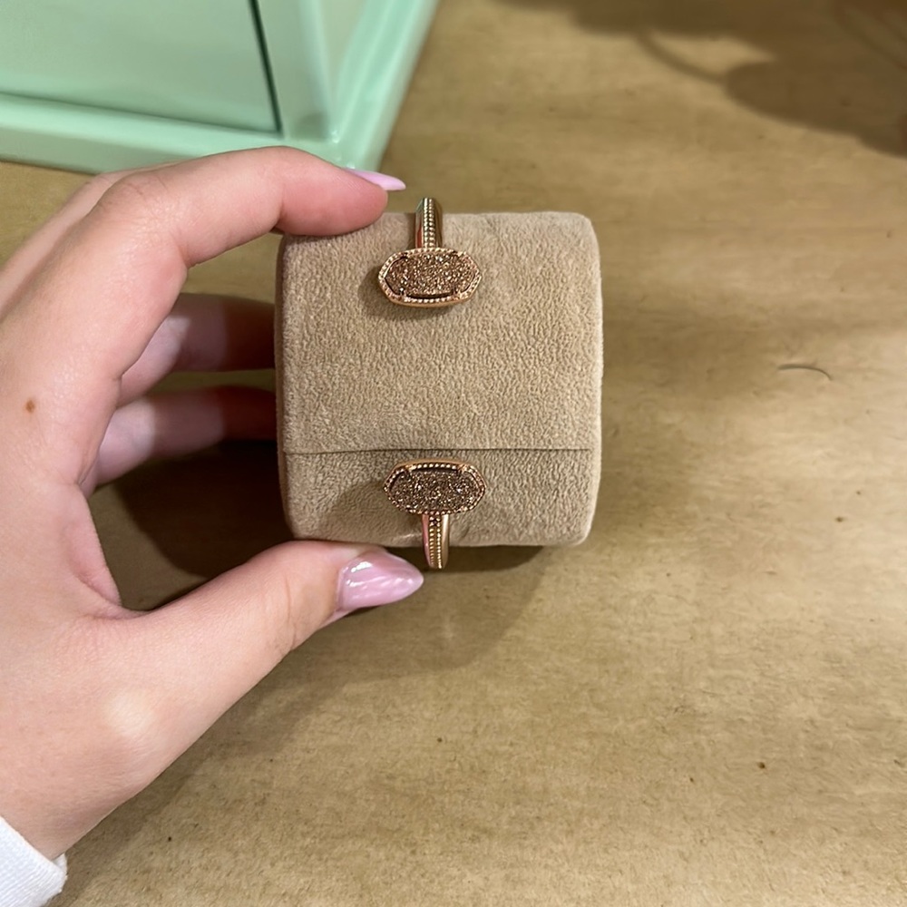 Kendra Scott bracelet